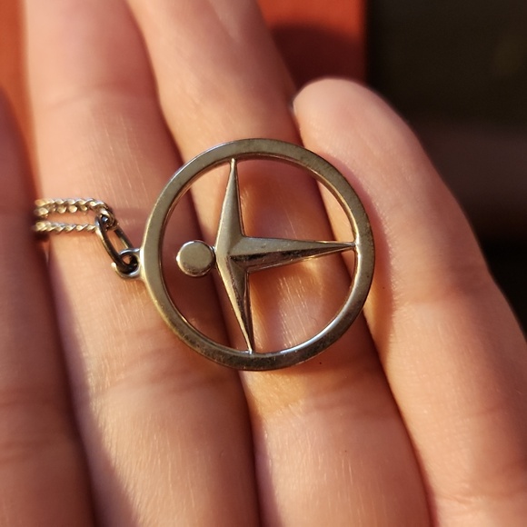 TIFFANY & CO. MANPOWER / UNITY PENDANT NECKLACE STERLING SILVER SIGNED - Picture 2 of 8